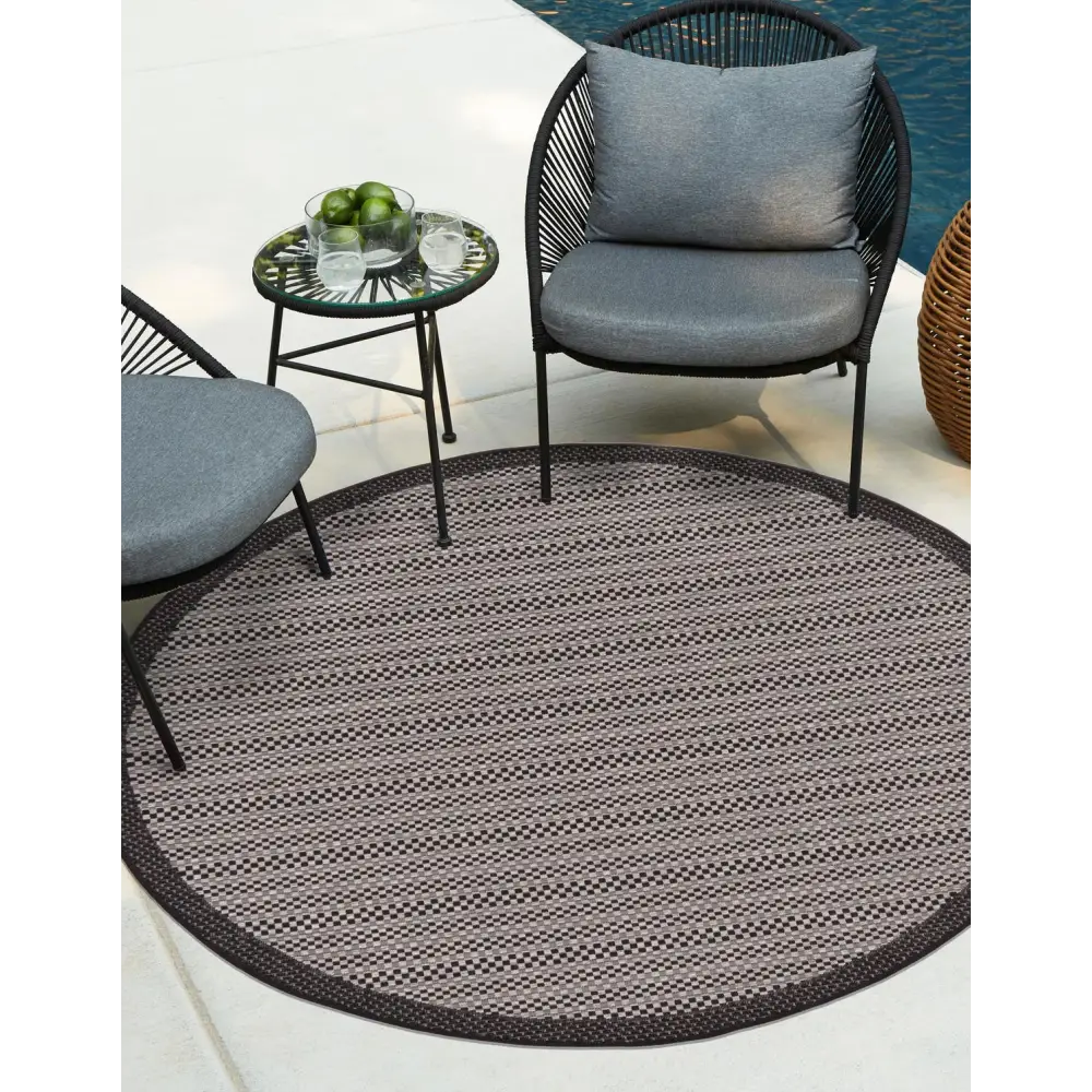Contemporary outdoor border checkered rug - Rugs