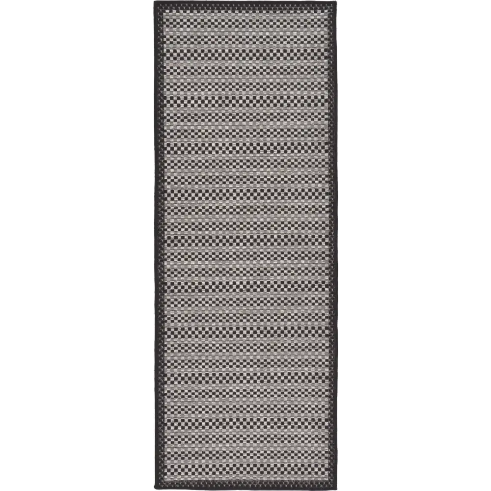 Contemporary outdoor border checkered rug - Gray / 2’ 2 x 6’