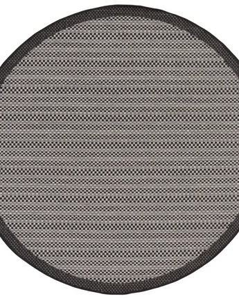 Contemporary outdoor border checkered rug - Gray / 6’ 1 x 6’
