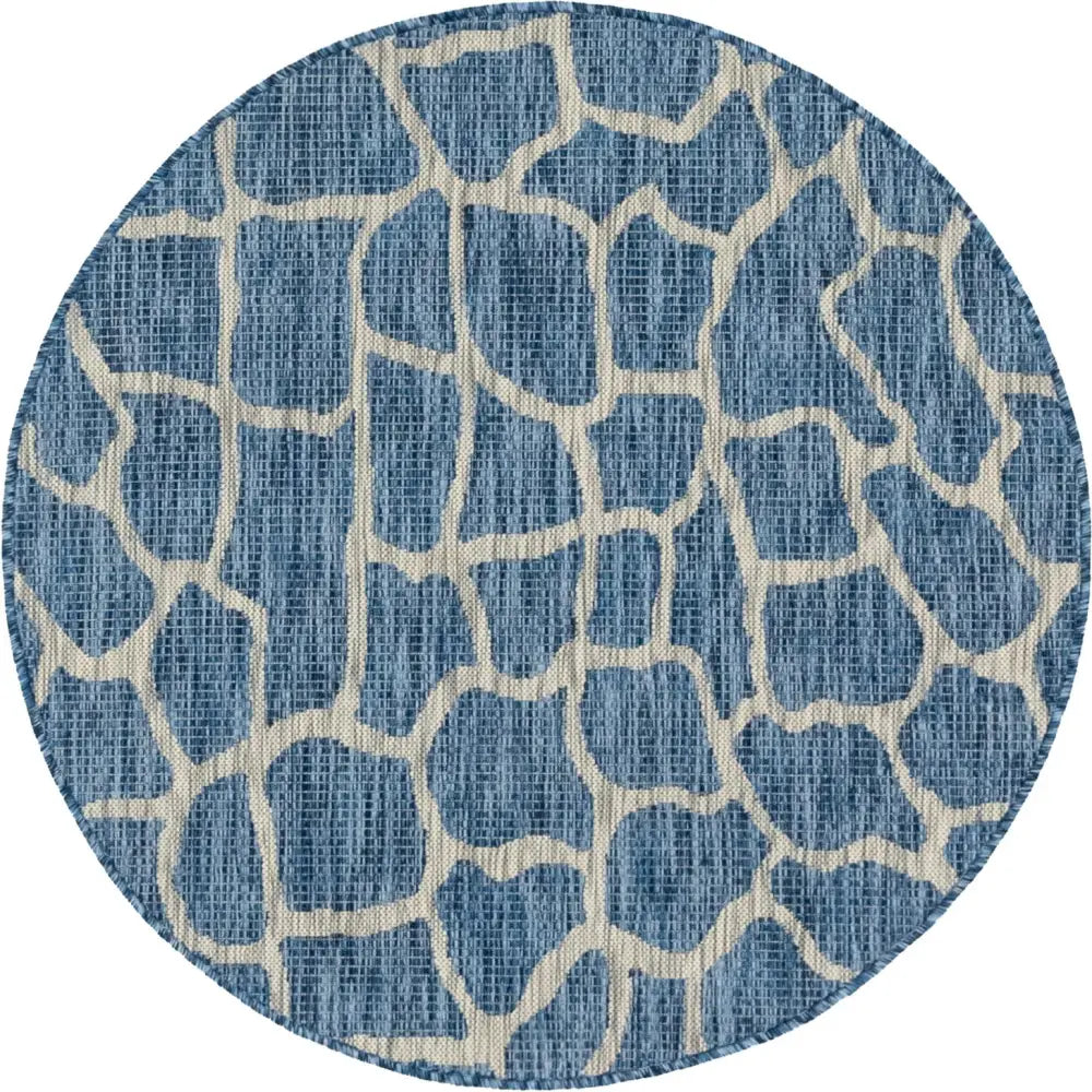 Contemporary outdoor safari giraffe rug - Blue / 4’ 1 x 4’ 1