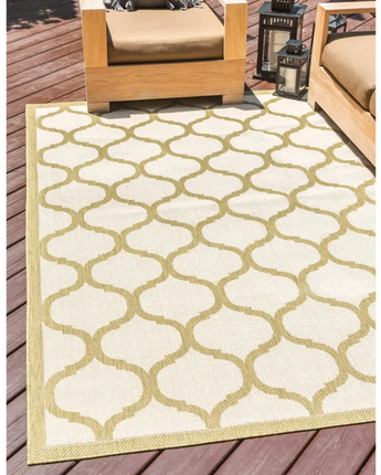 Contemporary outdoor trellis moroccan rug - Rugs