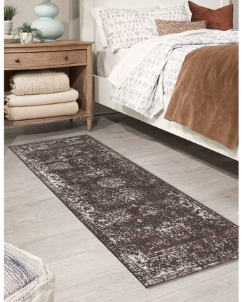 Traditional french inspired casino rug (runners round) -