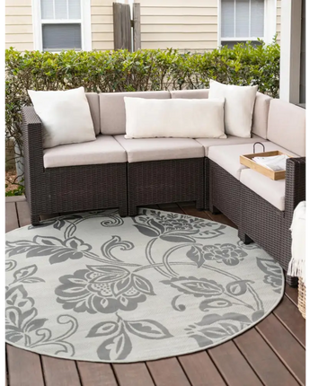 Traditional outdoor botanical floral rug - Rugs