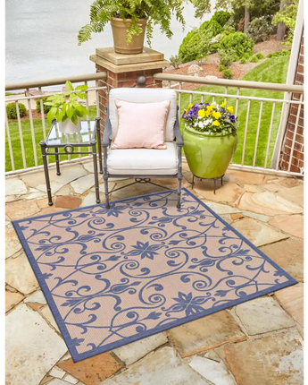 Traditional outdoor botanical gate rug - Rugs